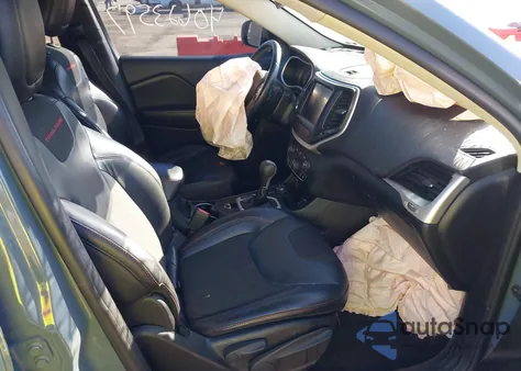 2015 Jeep Cherokee Trailhawk from USA, damaged, VIN 1C4PJMBB6FW595024